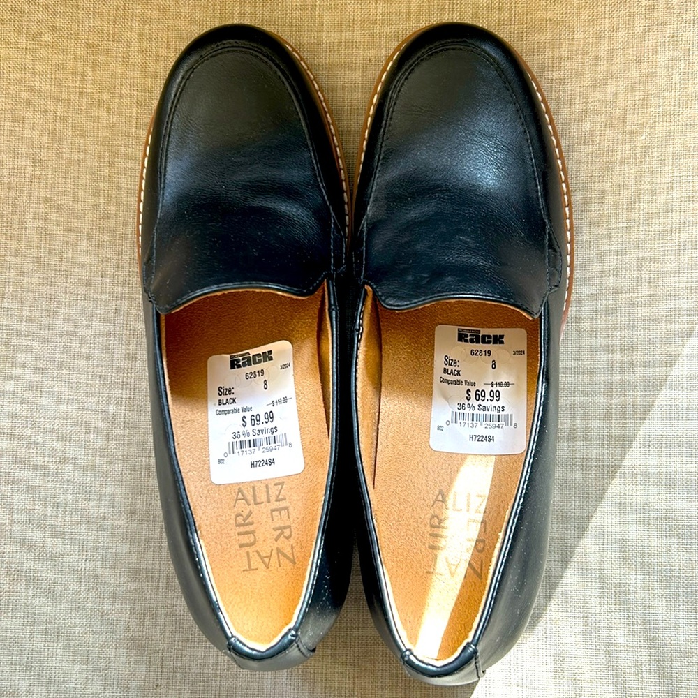 Naturalizer, size 8, black loafers
